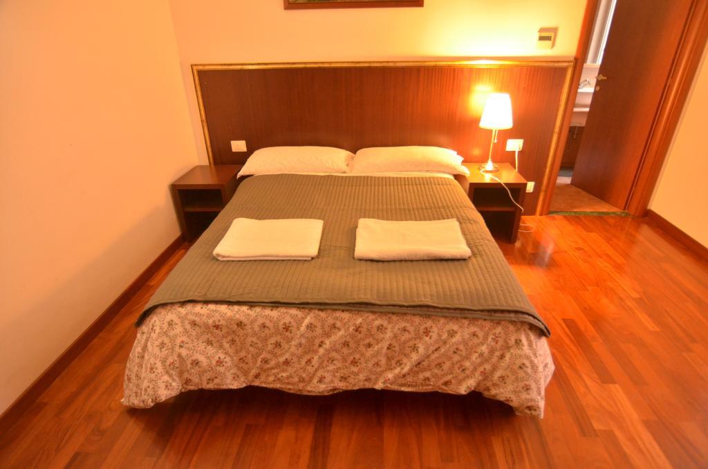 Bed and Breakfast Mille Fiori Řím Pokoj fotografie